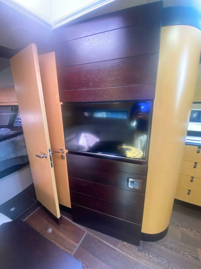 Slide: The Image of Sunseeker 40 Portofino 2013 - 5368275