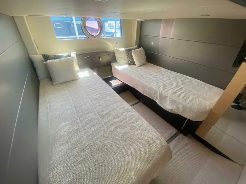 Slide: The Image of Sunseeker 40 Portofino 2013 - 5368283