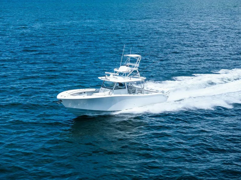 Slide: The Image of 2021 Yellowfin 42 Center Console Fin & Tonic - Profile - 5370442
