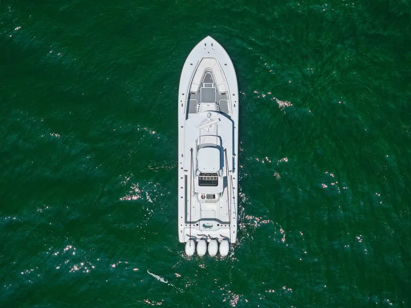 Slide: The Image of 2021 Yellowfin 42 Center Console Fin & Tonic - 5370427