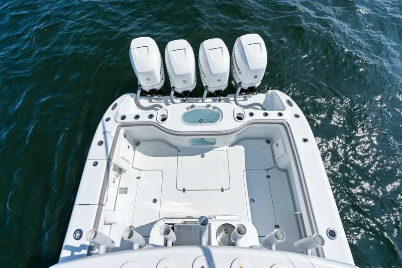 Slide: The Image of 2021 Yellowfin 42 Center Console Fin & Tonic - 5370488