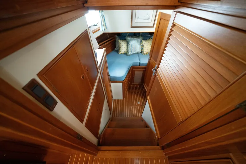 Slide: The Image of Grand Banks 42 Classic 2001 - 5871987