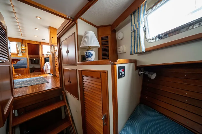 Slide: The Image of Grand Banks 42 Classic 2001 - 5871980