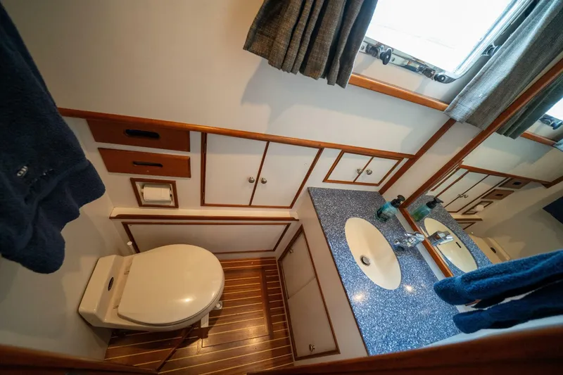 Slide: The Image of Grand Banks 42 Classic 2001 - 5872071