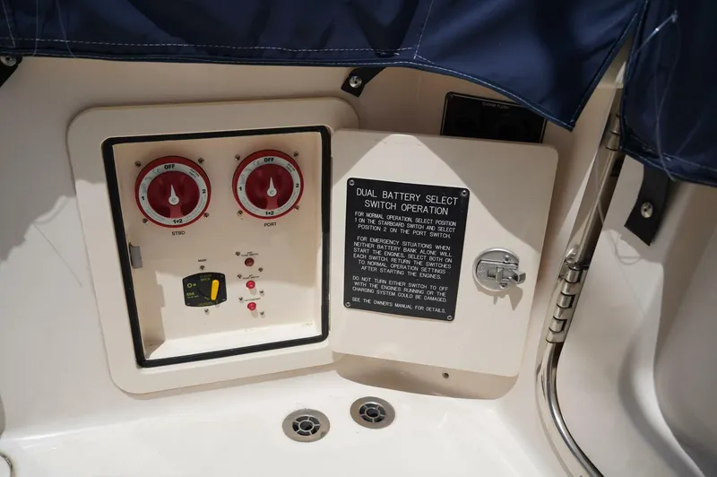 Slide: The Image of Grady-White 271 Canyon 2023 - 5378004