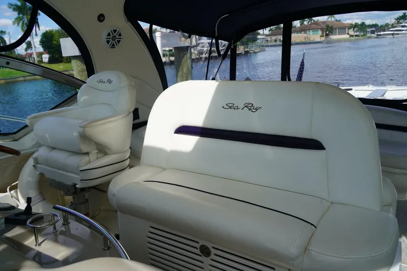 Slide: The Image of Sea Ray Sundancer 44DA 2007 - 5369246