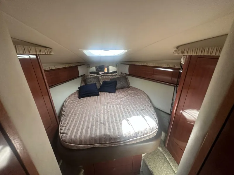 Slide: The Image of Sea Ray Sundancer 44DA 2007 - 5369250