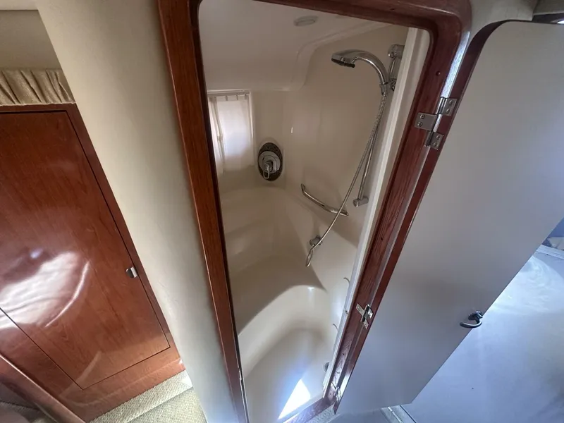 Slide: The Image of Sea Ray Sundancer 44DA 2007 - 5369254