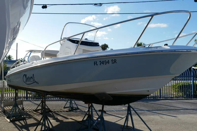Slide: The Image of Boston Whaler 31 - CHUCK - Starboard Profile 2020 Boston Whaler 21' 210 Dauntless - CHUCK - 7759486