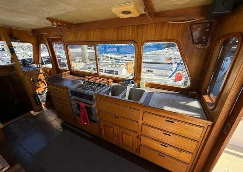 Slide: The Image of Californian 34 1983 - 5370311