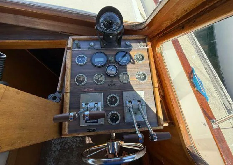 Slide: The Image of Californian 34 1983 - 5370317