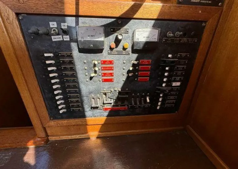 Slide: The Image of Californian 34 1983 - 5370318