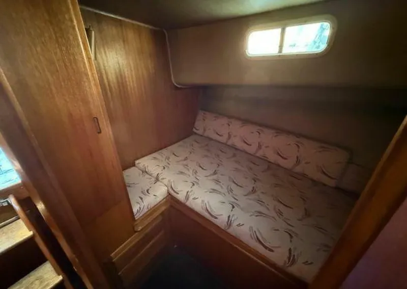 Slide: The Image of Californian 34 1983 - 5370323