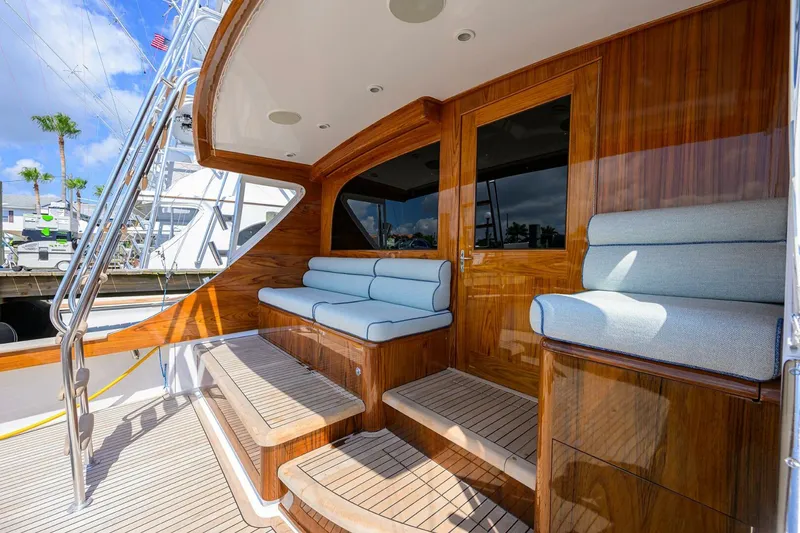 Slide: The Image of 2004 Rybovich 62 Base Camp - Cockpit 2004 Rybovich 62 Base Camp - 5370409