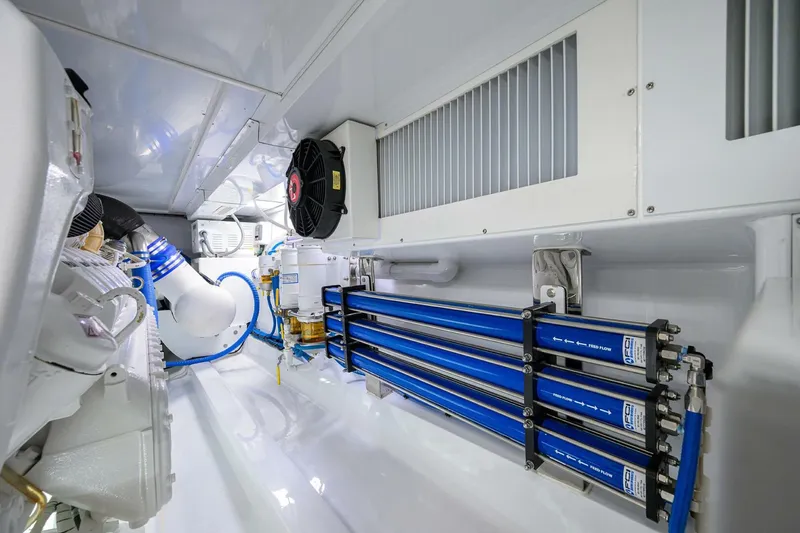 Slide: The Image of 2004 Rybovich 62 Base Camp - Engine Room 2004 Rybovich 62 Base Camp - 5370455