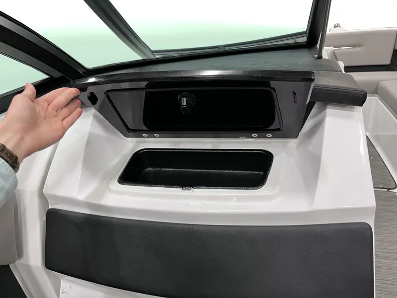 Slide: The Image of Four Winns H6C 2026 - 5370581