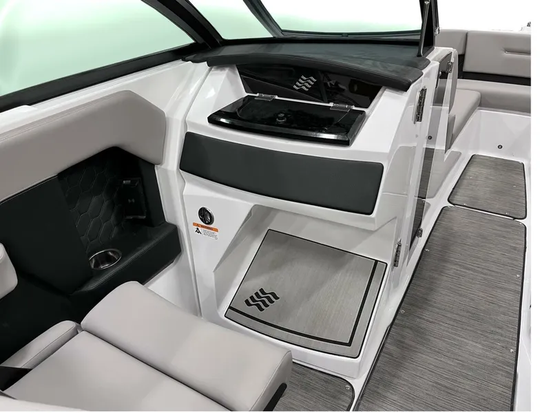 Slide: The Image of Four Winns H6C 2026 - 5370583