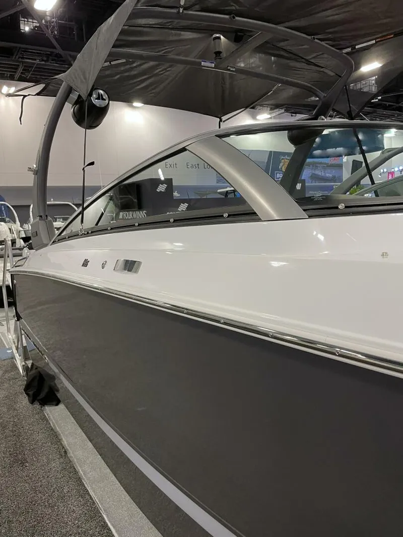 Slide: The Image of Four Winns H6C 2026 - 5370563