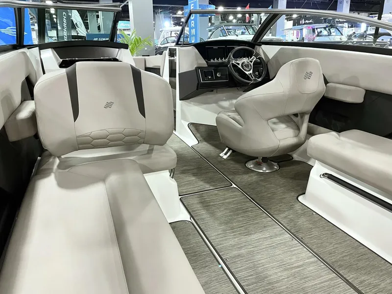 Slide: The Image of Four Winns H6C 2026 - 5370559