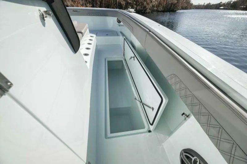 Slide: The Image of Front Runner 37 CAT 2026 - 5371143