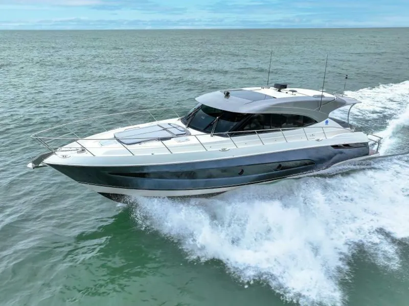 Slide: The Image of Riviera 5400 Sport Yacht Platinum Edition 2021 - 5373942