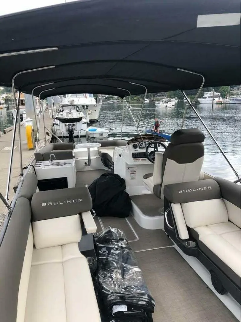 Slide: The Image of Bayliner Element XR7 2019 - 5378104