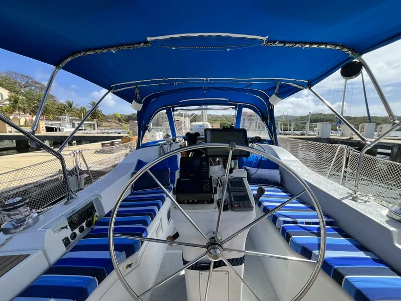 Slide: The Image of Beneteau 393 2002 - 5404594