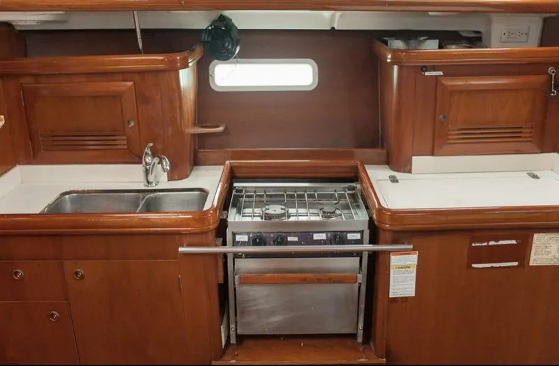 Slide: The Image of Beneteau 393 2002 - 5404605