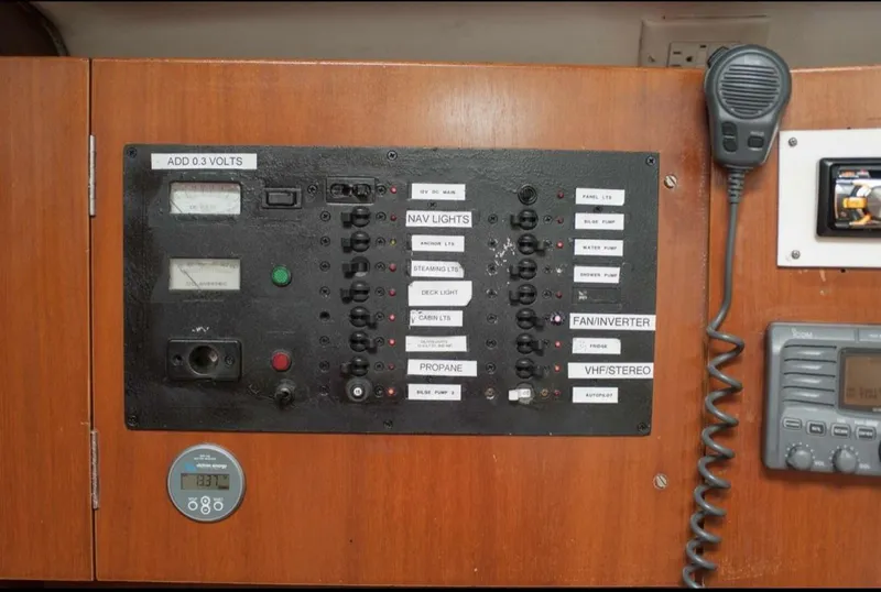 Slide: The Image of Beneteau 393 2002 - 5404615