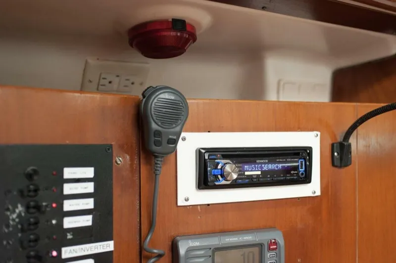 Slide: The Image of Beneteau 393 2002 - 5404618