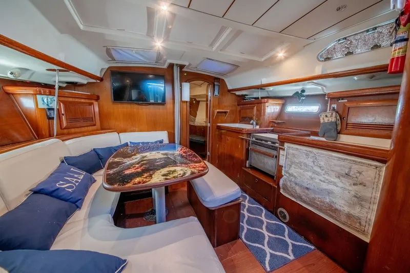 Slide: The Image of Beneteau 393 2002 - 6011773