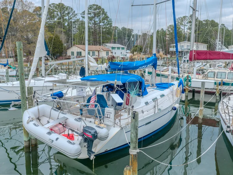 Slide: The Image of Beneteau 393 2002 - 6011779