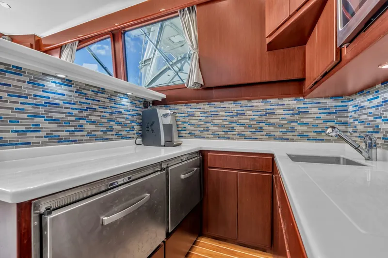 Slide: The Image of Henriques 42 Convertible 2023 - 5726813