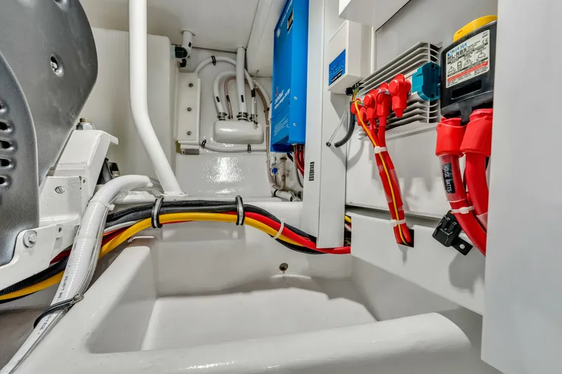 Slide: The Image of Henriques 42 Convertible 2023 - 5726840