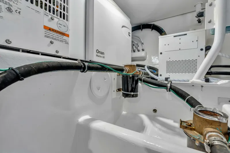 Slide: The Image of Henriques 42 Convertible 2023 - 5726841