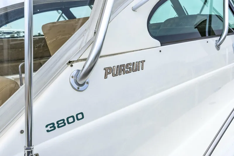 Slide: The Image of Pursuit 3800 Express 2002 - 5375567