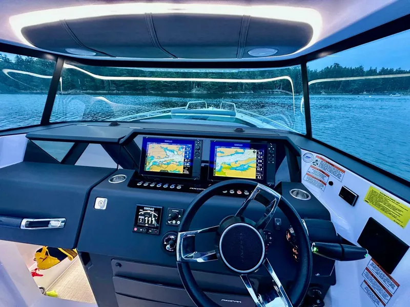 Slide: The Image of Axopar 37 Cabin 2023 - 5375936