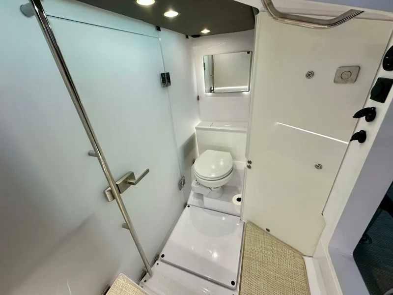 Slide: The Image of Axopar 37 Cabin 2023 - 5375915