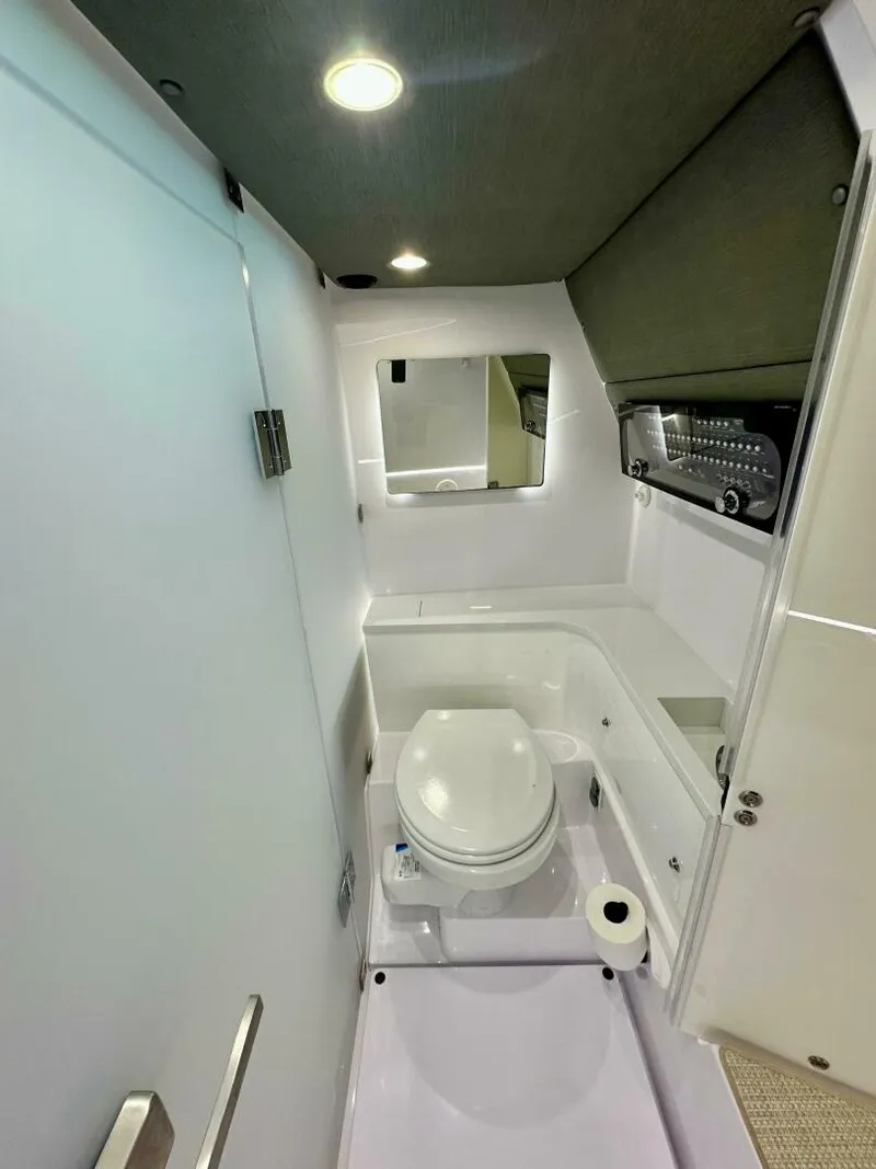 Slide: The Image of Axopar 37 Cabin 2023 - 5375916