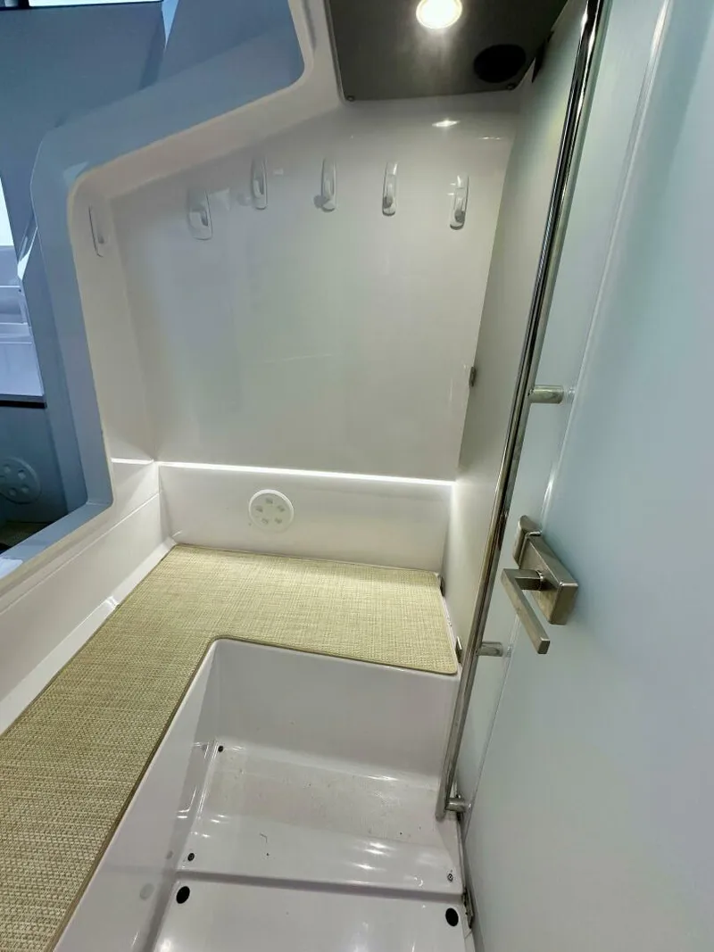Slide: The Image of Axopar 37 Cabin 2023 - 5375917