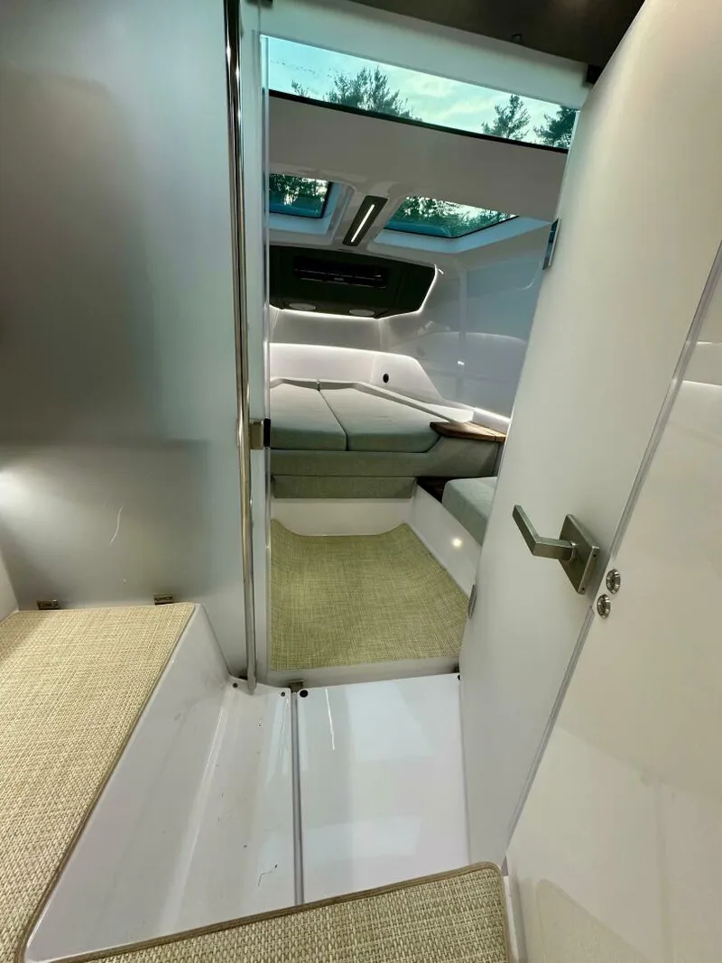 Slide: The Image of Axopar 37 Cabin 2023 - 5375919