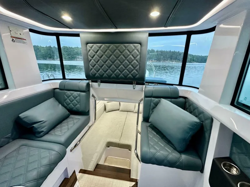 Slide: The Image of Axopar 37 Cabin 2023 - 5375926