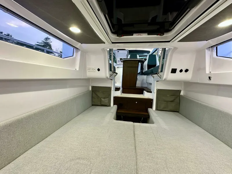 Slide: The Image of Axopar 37 Cabin 2023 - 5375927