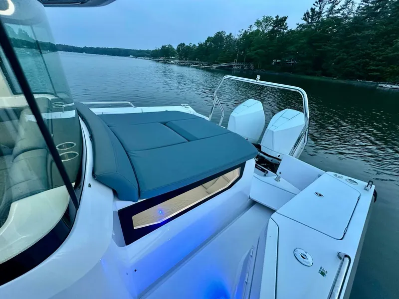 Slide: The Image of Axopar 37 Cabin 2023 - 5375942