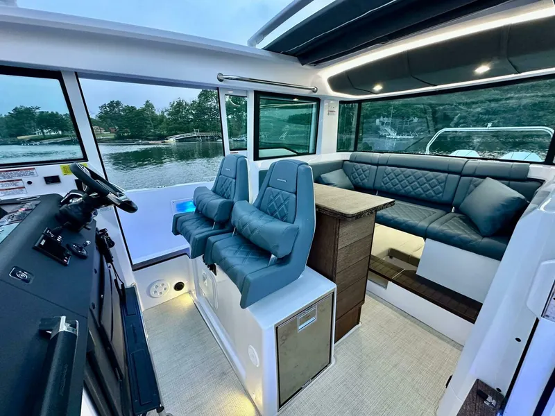 Slide: The Image of Axopar 37 Cabin 2023 - 5375930