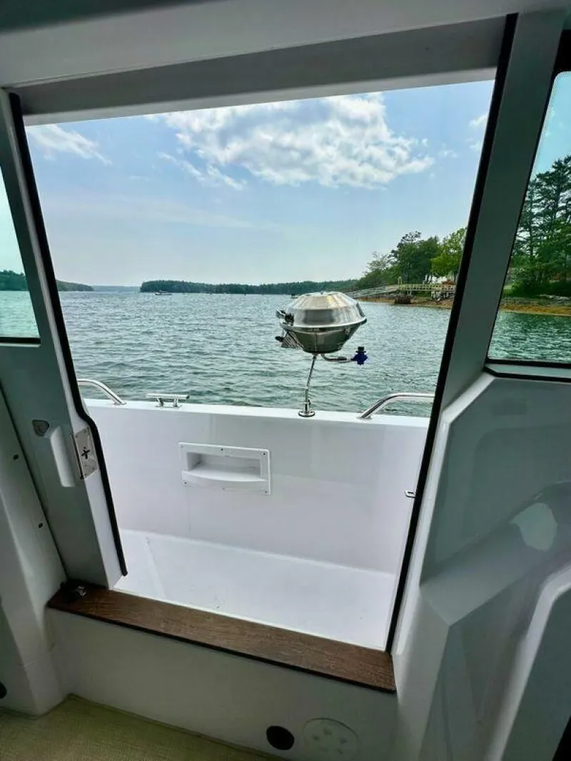 Slide: The Image of Axopar 37 Cabin 2023 - 5375913