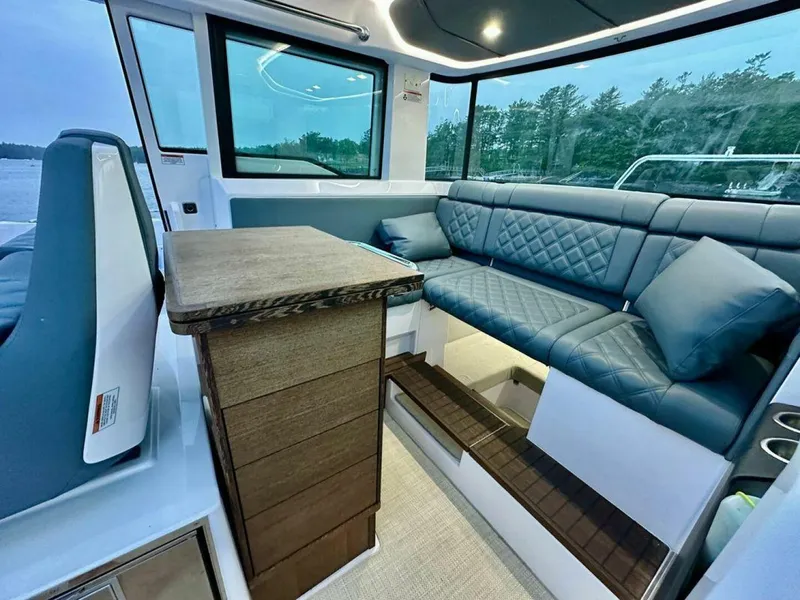 Slide: The Image of Axopar 37 Cabin 2023 - 5375932