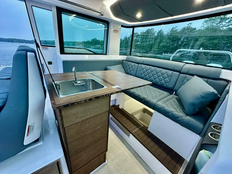 Slide: The Image of Axopar 37 Cabin 2023 - 5375934