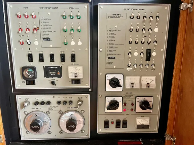 Slide: The Image of Bertram 43 Convertible 1988 - 5375892