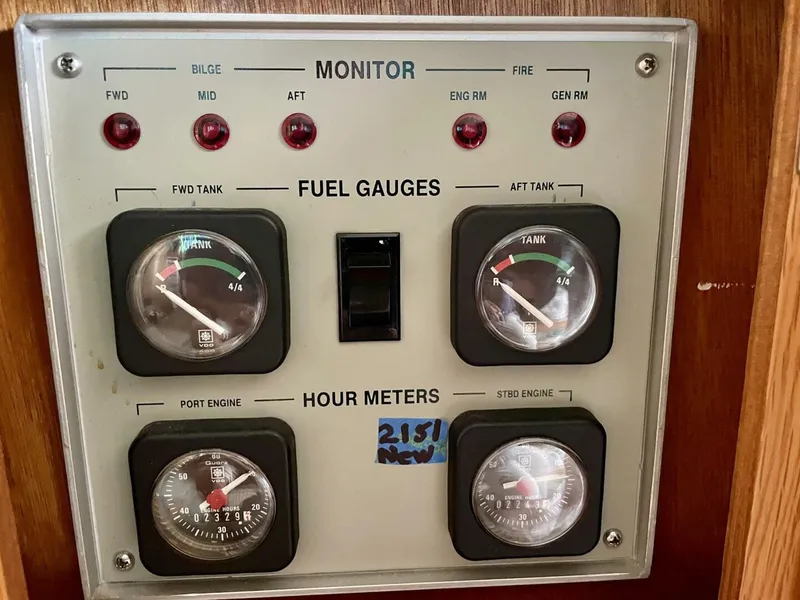 Slide: The Image of Bertram 43 Convertible 1988 - 5375893